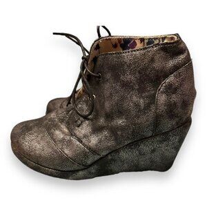 Womens 8 Platform Wedge Bootie NWOT